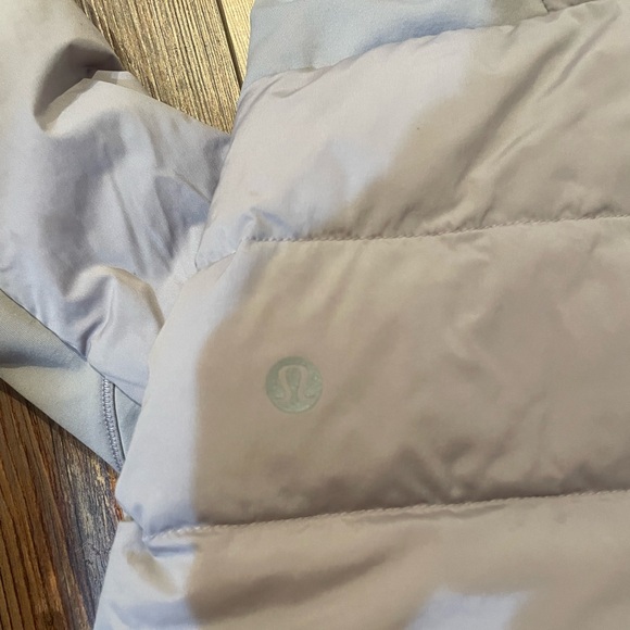 Lulu running jacket - Picture 2 of 3